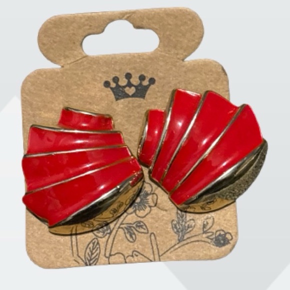 Vintage Red Enamel on Gold- tone Pierced Earrings - Picture 4 of 8